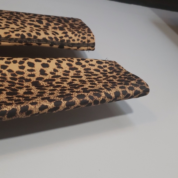 H&M leggings, stretchy pants. Leopard print leggins size small - Picture 5 of 7